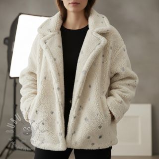 Plaščevina TEDDY Tossed hearts silver