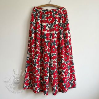 Bombažna tkanina SATIN Flower Kala offwhite