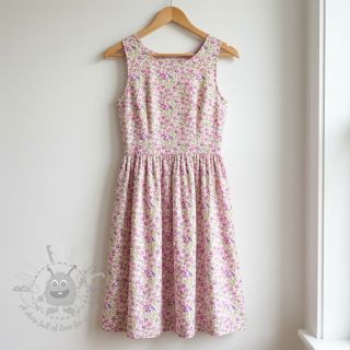 Bombažna tkanina Fine flowers purple