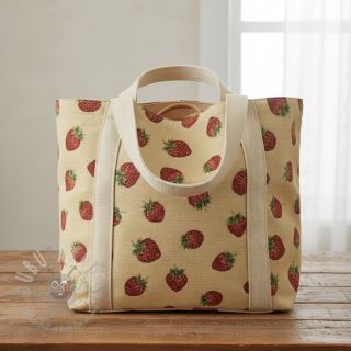 Dekorativno blago GOBELIN premium Strawberry Sweet Joy