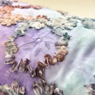 Bombažna tkanina TIE DYE EMBROIDERY Eva tape design C