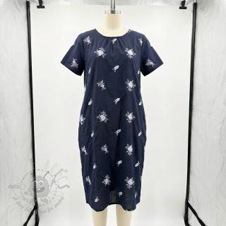 Bombažna tkanina VOILE EMBROIDERY Flowers navy