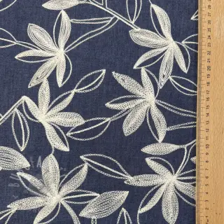 Bombažna tkanina JEANS Embroidery Flowers white