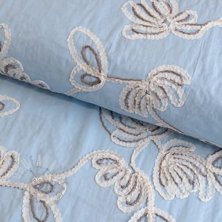 Bombažna tkanina EMBROIDERY Loom En Light baby blue