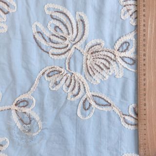 Bombažna tkanina EMBROIDERY Loom En Light baby blue
