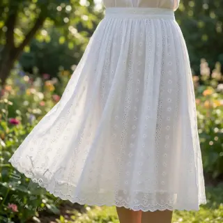 Bombažna tkanina EMBROIDERY TWO-SIDE SCALLOP Neo white
