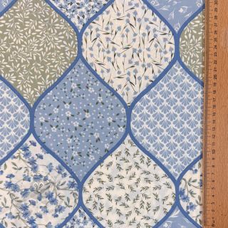 Bombažna tkanina Flowers patchwork baby blue