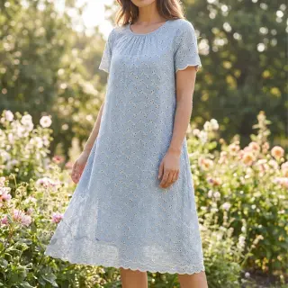 Bombažna tkanina EMBROIDERY Rosemary light blue