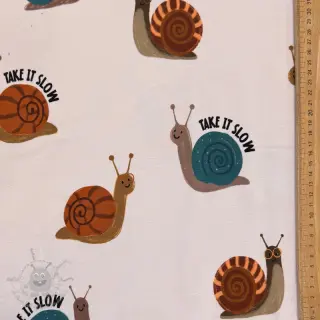 Kosmatena prevešanka Snails off white digital print