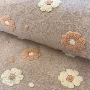 Plaščevina LUXE with 3D Flowers sand