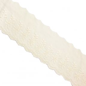 Čipka Double flower off white
