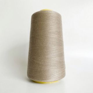 Overlock nit 2700 m svetli kamenček