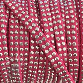 Semišasta vrvica s kristali fuchsia