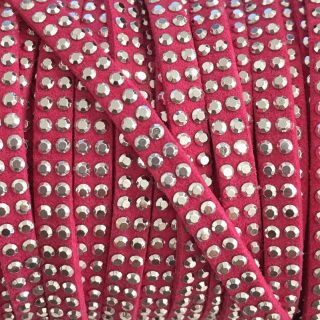 Semišasta vrvica s kristali fuchsia