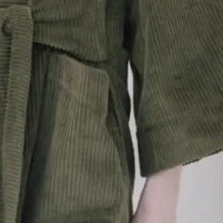 Žamet army green