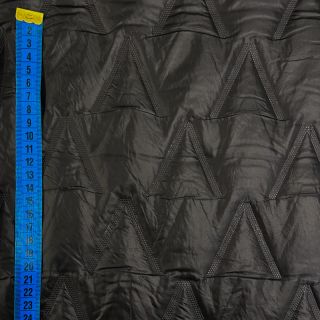 Prešita tkanina Triangle black