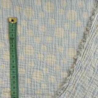 Dvojna gaza/muslin JACQUARD Dots light blue
