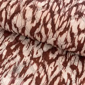 Prešita tkanina Blurry Ikat brown