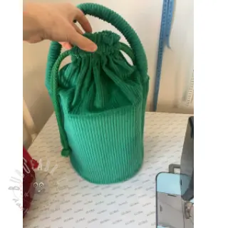Žamet emerald