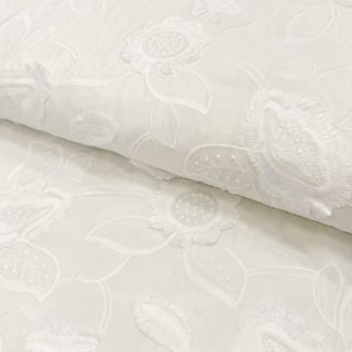 Bombažna tkanina EMBROIDERY Catchy Swingy off white