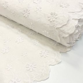 Bombažna tkanina EMBROIDERY Catchy daisy off white