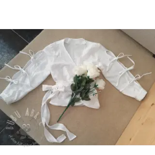 Lan opran white