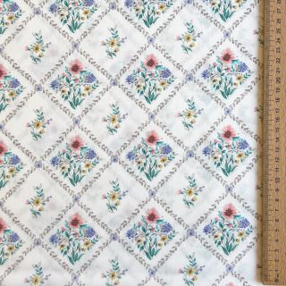 Bombažna tkanina Flowers Tara off white design A digital print