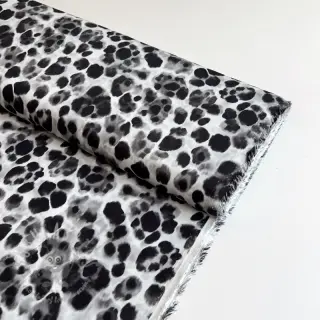 Viskoza SATIN Animal skin black digital print