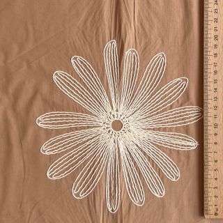 Bombažna tkanina EMBROIDERY Flowie cinnamon