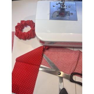 Bombažna tkanina Petit dots red