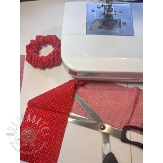 Bombažna tkanina Petit dots red