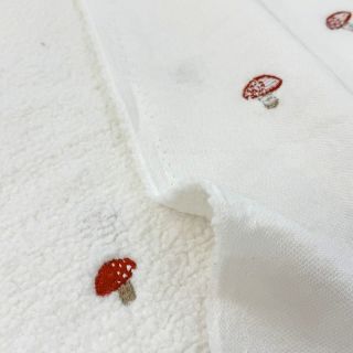 Plaščevina EMBROIDERY Little mushrooms off white